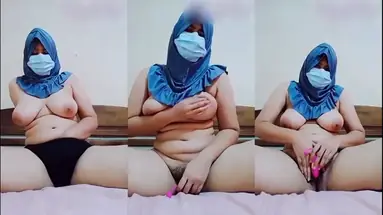 Bokep Jilboobs Biru Sange Ngocok Memek Sampe Banjir